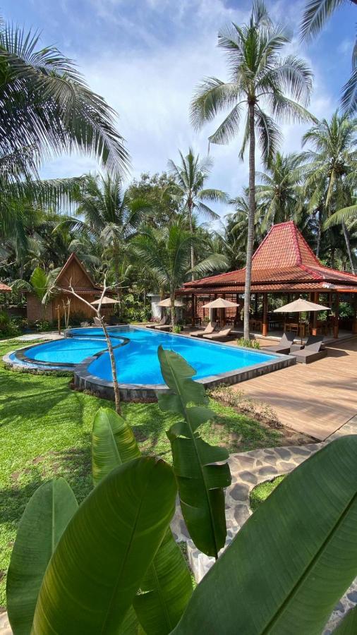 Villa Lova Sambirenteng Gretek Extérieur photo